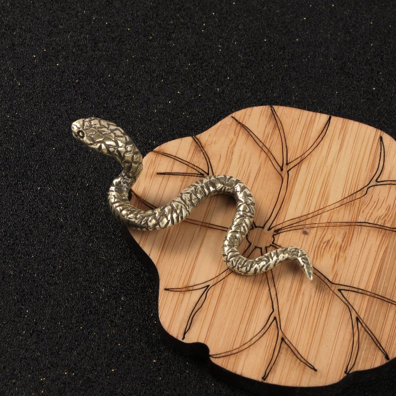 1 PC Solid Brass Carved Cobra  - Vintage Collectible Christmas Ornaments recensie en prijs