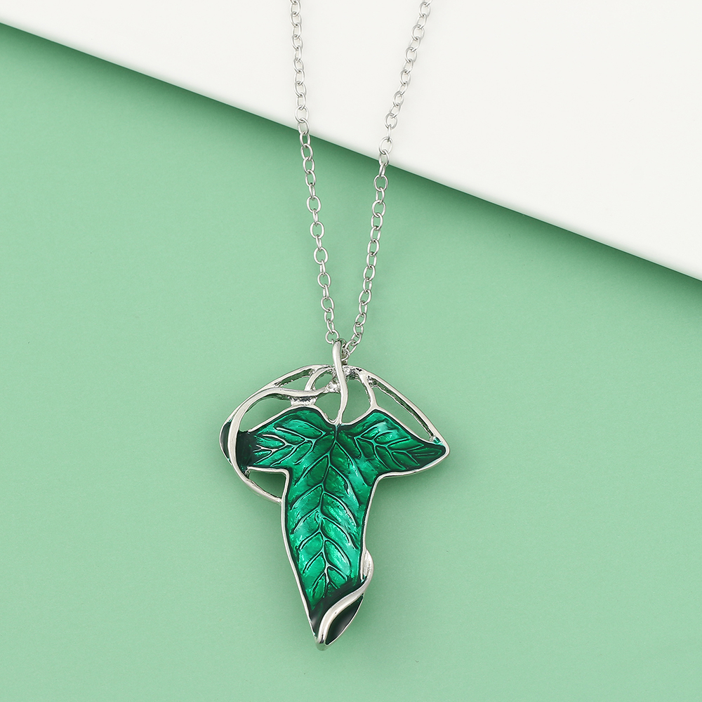 Vintage Green Leaf Pendant Nec - Vintage Item recensie en prijs