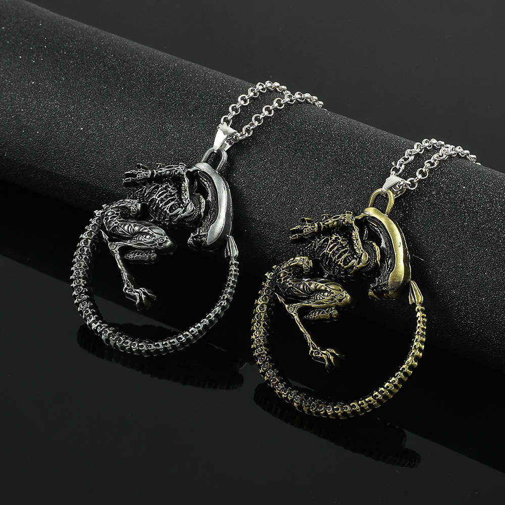 Gothic Alien Necklace - Vintag - Vintage Item recensie en prijs