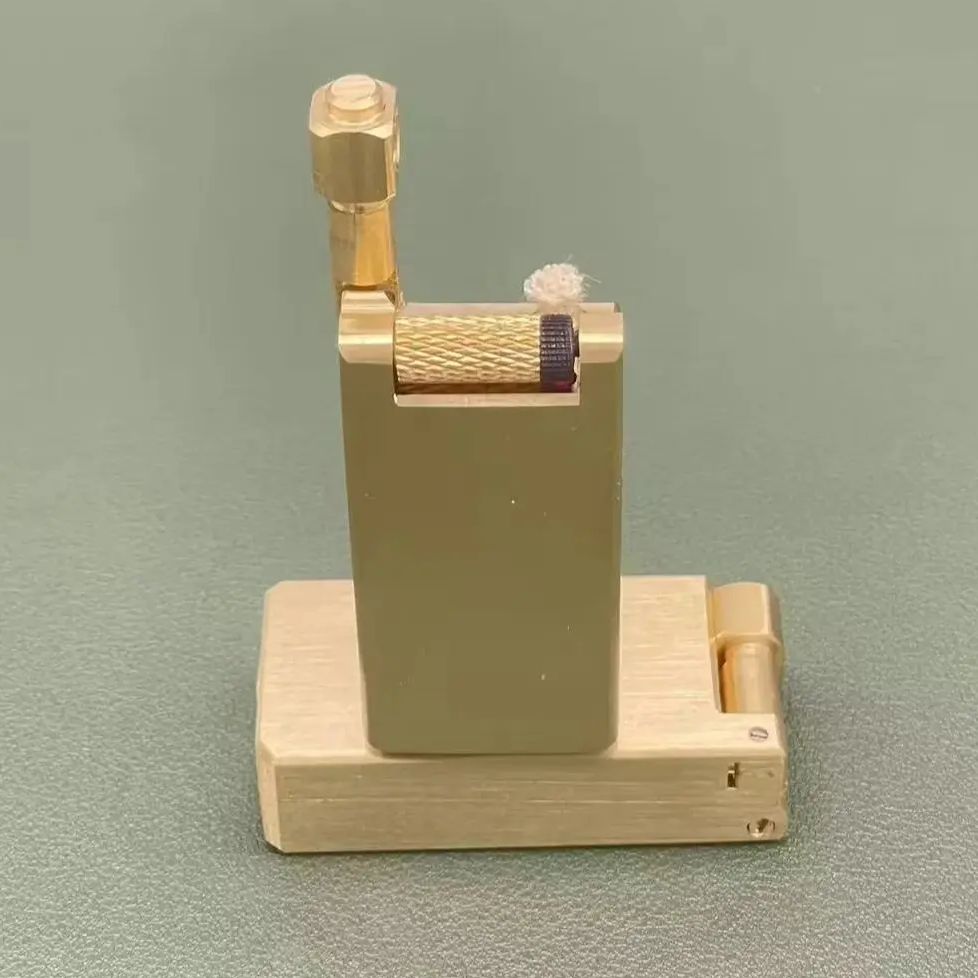 Vintage European Pipe Lighter, - Vintage Collectible Lighters recensie en prijs