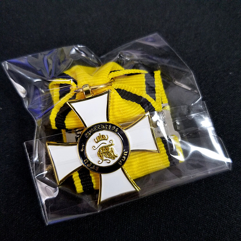 Classic Cross Medal Replica Co - Collectible Vintage Brooches recensie en prijs