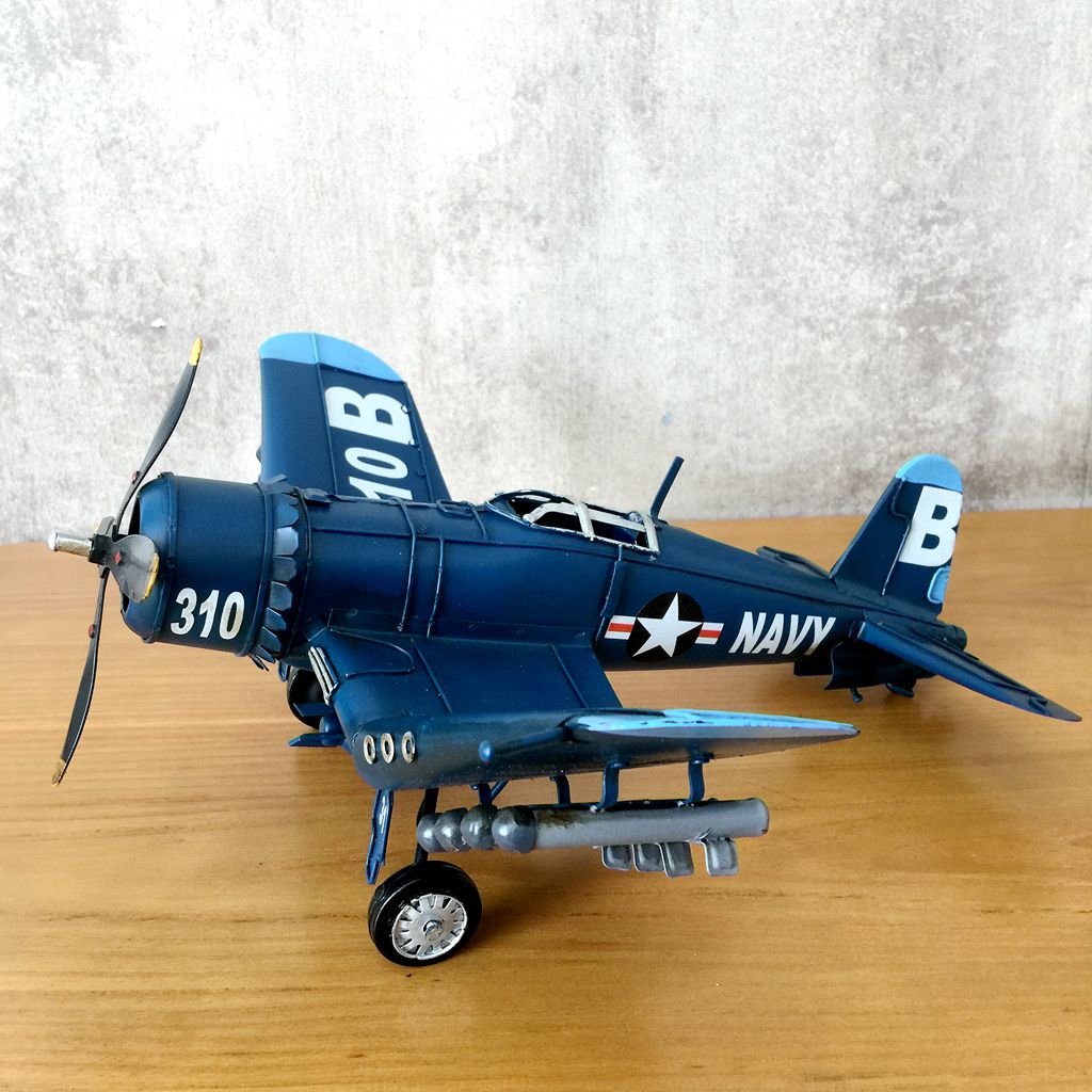 Vintage Ironwork Tin Airplane  - Vintage Collectible Tins recensie en prijs