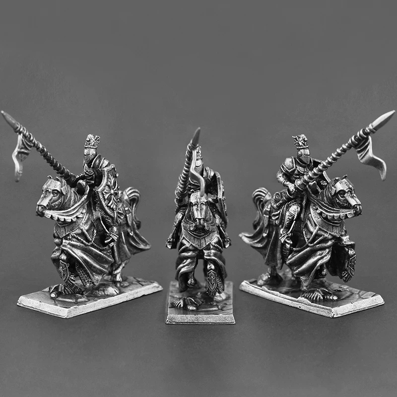 Vintage Knight Metal Figurines - Vintage Collectible Christmas Ornaments recensie en prijs